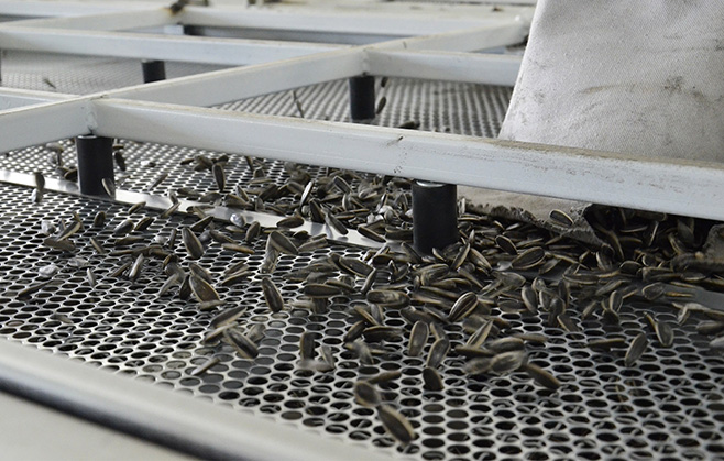 6新聞-12李華清先生出席李華清設計與三胖蛋年度戰(zhàn)略合作啟動儀式新聞_03-04